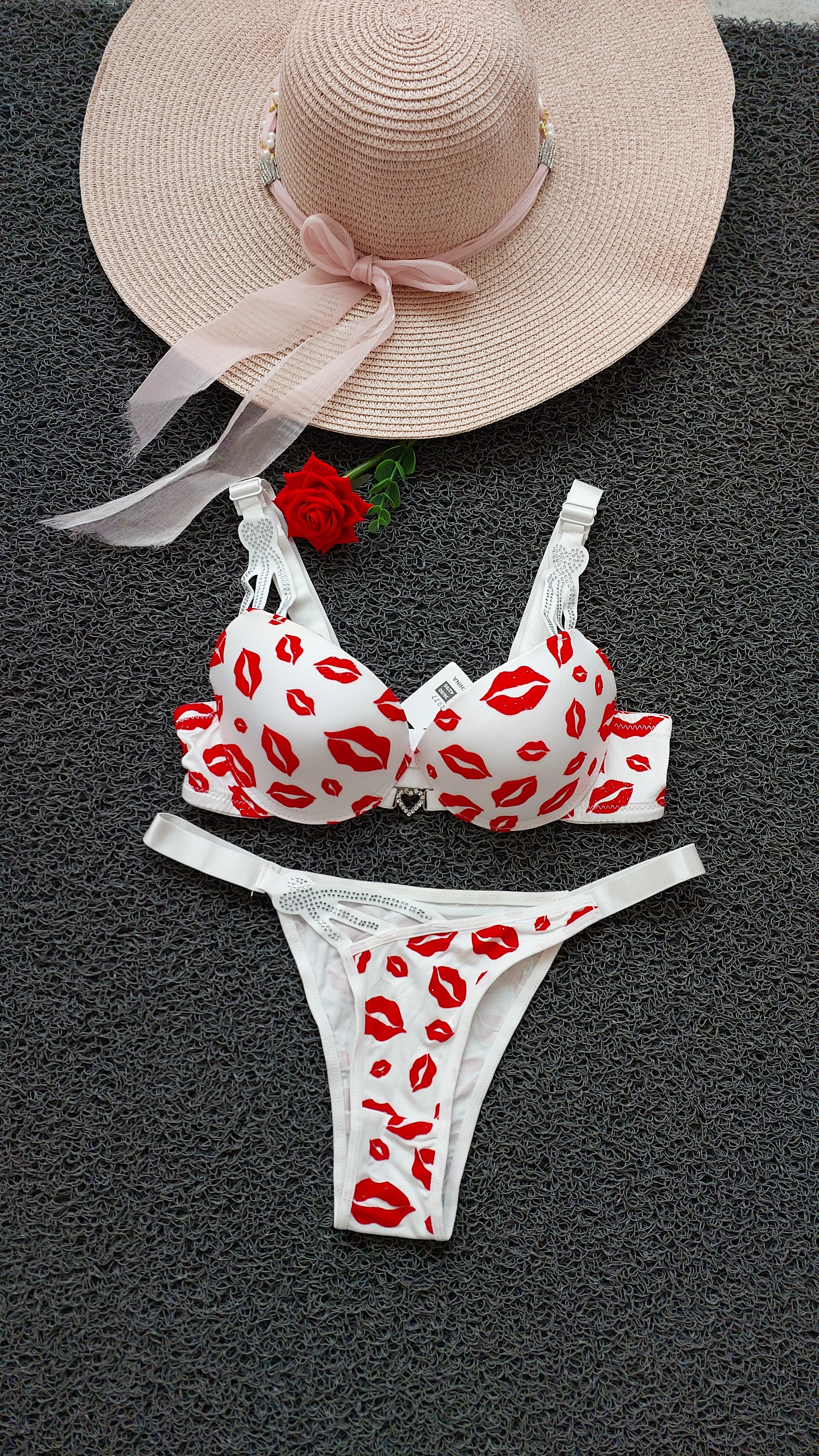 لباس زیر خاص و متفاوت