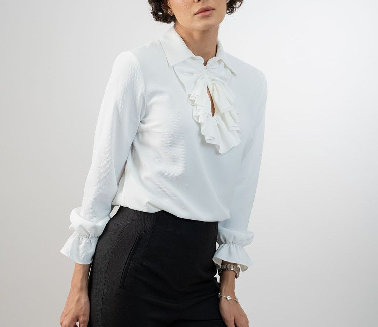 شومیز ترگال کجراه آستین چین دار سفید